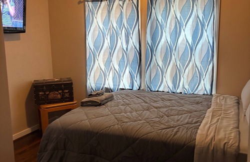 Mosby House | Spacious 3-bedroom home near numerous attractions in beautiful Richmond.