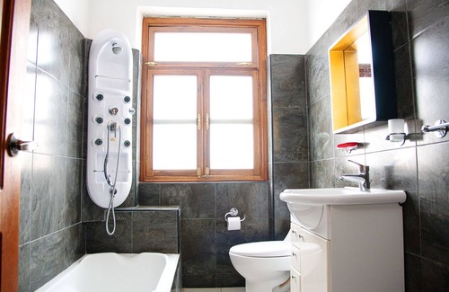 Conocoto Apartment | Spacious 3 BR apartment old town Quito