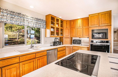 Port Ludlow House | Spacious 3BR, elevator & spectacular water views