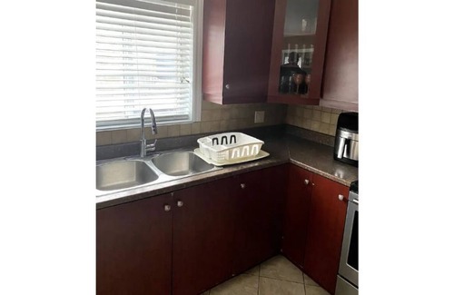 Pierrefonds-Roxboro House | Spacious 3BR Home - 20 mins to/from YUL Intl. Airport