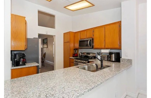 Victorville House | Spacious 3BR in Peaceful VV Area