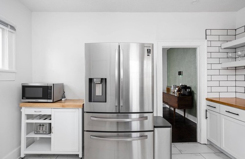 Mapleton/Fall Creek House | Spacious 3BR Retreat, Arcade, Near DT, Pets
