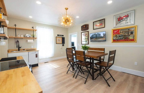 Beverly Condo | *Spacious 3BR Spooky Home|Salem+Beverly|Parking