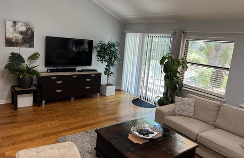 Wells Branch House | Spacious 4/2 across from a huge park. Perfect for walking,birdwatching,relaxing.