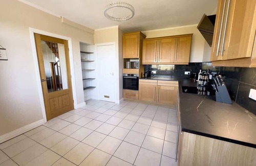 Mealsgate House | Spacious 4-Bed Lake District Getaway for Groups