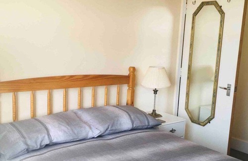 Bexhill-on-Sea House | Spacious 4 bed maisonette close to beach