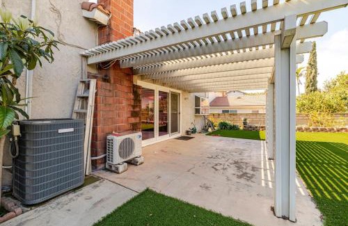 Rowland Heights House | Spacious 4-bedroom house in tranquil Rowland Heights with City View