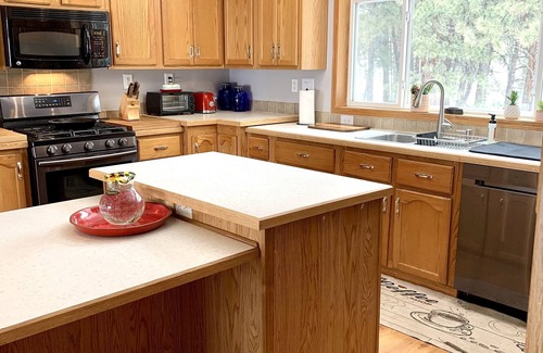 Durango - Purgatory House | SPACIOUS 4 Bedroom 3 Full Bath Mnt Home, 16 Acres Bordering BLM. Dogs Welcome!