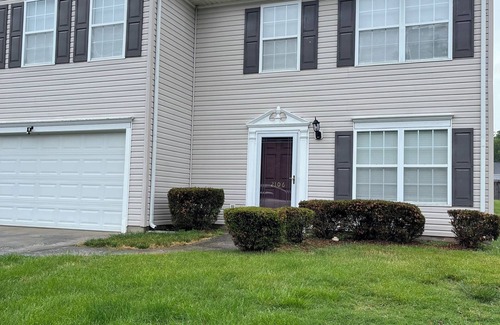 Greensboro House | Spacious 4-Bedroom home in Greensboro. Convenient Location!