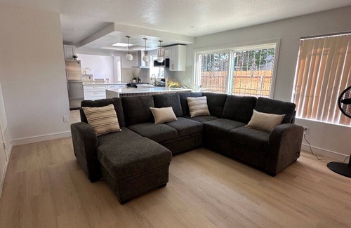 Nestor House | Spacious 4-bedroom house in wonderful San Diego with AC. Near Imperial beach.