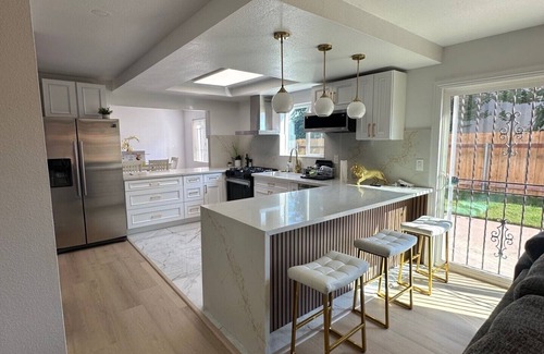Nestor House | Spacious 4-bedroom house in wonderful San Diego with AC. Near Imperial beach.