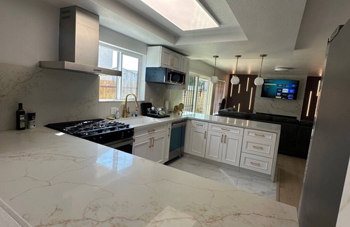 Nestor House | Spacious 4-bedroom house in wonderful San Diego with AC. Near Imperial beach.