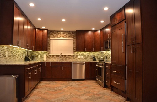 Roswell House | Spacious 4 Bedroom Home Centrally Located in Downtown Roswell