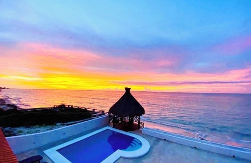 Progreso Municipality House | Spacious 4-bedroom house in delightful Progreso with WiFi AC …the best views in
