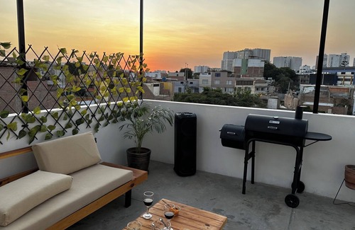 Tejada Alta House | Spacious 4-bedroom house with WiFi, fitness room in fabulous Lima