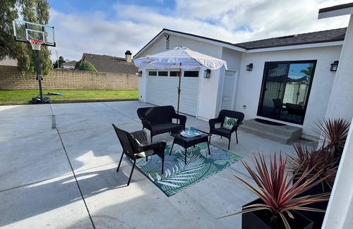 Rio Lindo House | Spacious 4-bedroom house in Wonderful Oxnard with AC, fitness room
