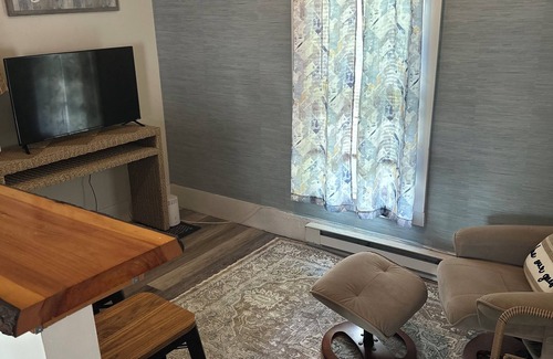 Plattsburgh Apartment | Spacious 4-bedroom apartment with AC, WiFi in charming Plattsburgh