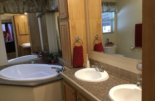Springerville House | Spacious 4 seasons 3 bedroom 2 bathrooms for 1 great getaway.