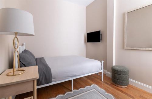 Manhattan Valley Apartment | SPACIOUS 4BR 2BA apt WITH PRIVATE OUTDOOR SPACE UWS