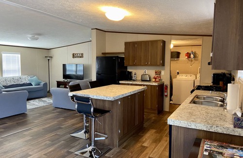 Elephant Butte House | Spacious 4BR, 2BA Close to Elephant Butte Lake, and the Golf Course!