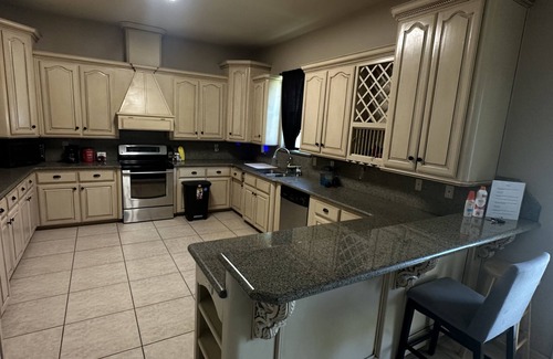 Mission House | Spacious 4BR and 5RR Spanish Hacienda with Private Pool