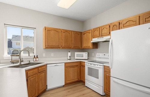 Waukee House | Spacious 4BR Home WiFi Family-Friendly Waukee