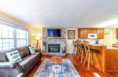 Stroh House | Spacious 4BR Lakehouse Getaway on All-Sports Big Turkey Lake!