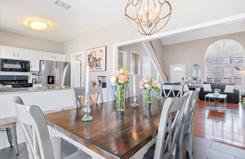 Hurwood Heights Apartment | Spacious 4BR Next to Geodis Park-Close to Downtown