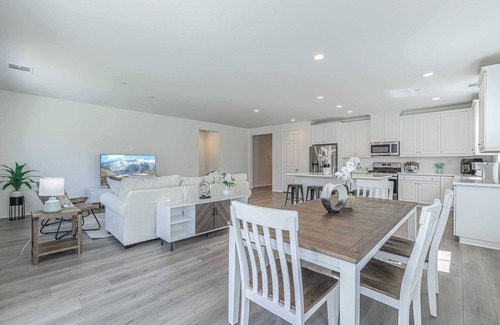 Lancaster House | Spacious 4BR Retreat w Secluded Backyard in Quiet Lancaster Neighborhood #41757