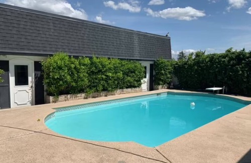 Oroville House | Spacious 4BR Retreat w/Pool, Spa & Private Yard in Oroville