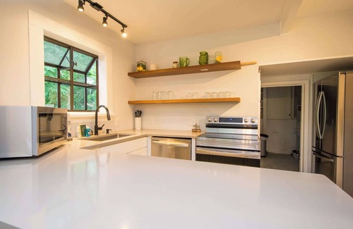 Hendersonville House | Spacious 4BR w/Fireplace + Ping Pong | Free Tix