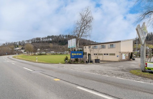 Aarau House | Spacious 5-bedroom house in superb 5 min Aarau with WiFi
