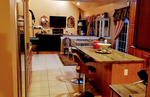 Huntington Station House | Spacious 5-bedroom house with AC and room in charming Huntington/Dix Hills