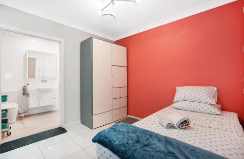 Moorebank House | Spacious 5 Bd 3 Bath Accessible Luxury Home with Private Pool