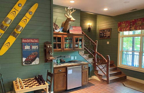 Lakemont House | Spacious 5 Bdrm/5 bath home on Best Part Of Lake Rabun with stunning views!