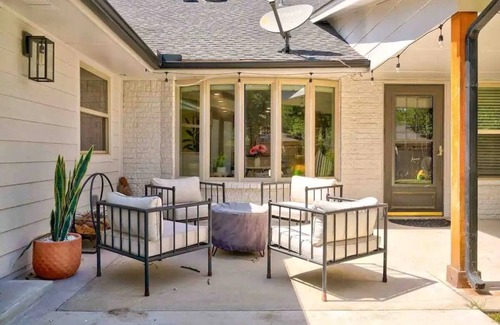 Norman House | Spacious 5-Bed by OU Campus – Modern, Fully Renovated, Game Day Ready!
