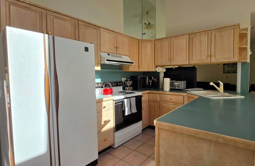 Fort Edward House | Spacious 5-Bed with Pool, Firepit, and BBQ - 20-min to Saratoga and Lake George
