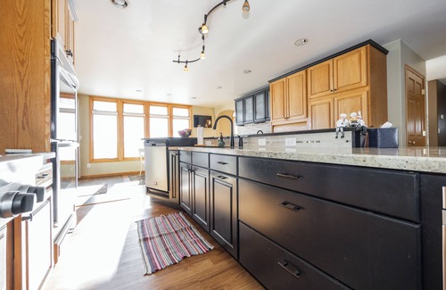 Detroit Lakes House | Spacious 5-bedroom house in terrific Detroit Lakes with WiFi, AC on Detroit lake