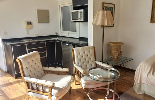 Barracas House | Spacious 5-bedroom house with AC and WiFi in gorgeous San Telmo, Buenos Aires.