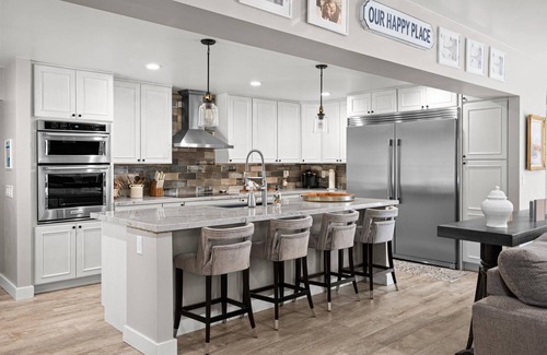 Payson House | Spacious 5-bedroom cozy cabin with backyard oasis in heart of Payson!