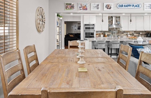 Payson House | Spacious 5-bedroom cozy cabin with backyard oasis in heart of Payson!