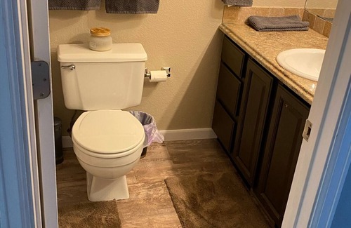 Cheyenne House | Spacious 5-bedroom house in charming Cheyenne with AC, WiFi