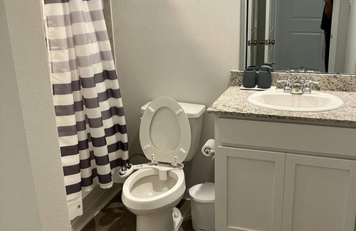 Magnolia House | Spacious 5-bedroom house with WiFi, AC in serene Magnolia
