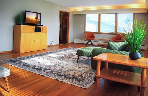 Dayton House | Spacious 5-bedroom house in lovely Dayton with WiFi