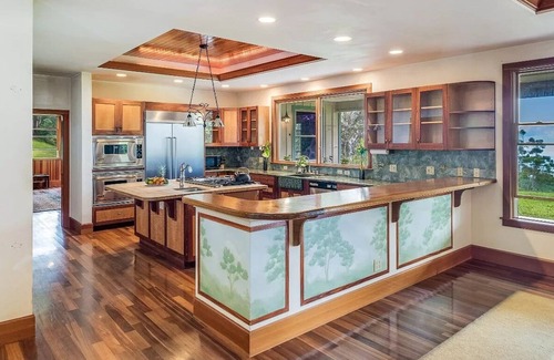 Holualoa House | Spacious 5-Bedroom Oceanview House in Holualoa