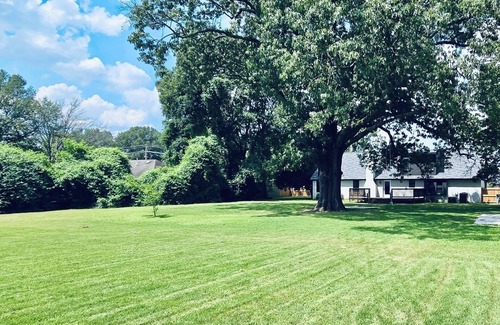 Southwind House | Spacious 5-bedroom vacation home just 19 minutes from Graceland
