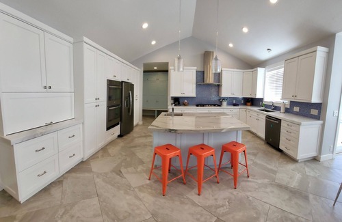 Cedar City House | Spacious 5-BR Home. Pool Table, Air Hockey, TVs in Every Room, & Outdoor Dining