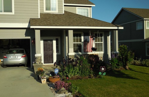Moses Lake House | Spacious 5BR Luxury Home- Yards from Moses Lake public launch & docks sleeps 14