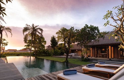 Cemagi Villa | Spacious, 5BR Villa in Seseh-300m away to Beach