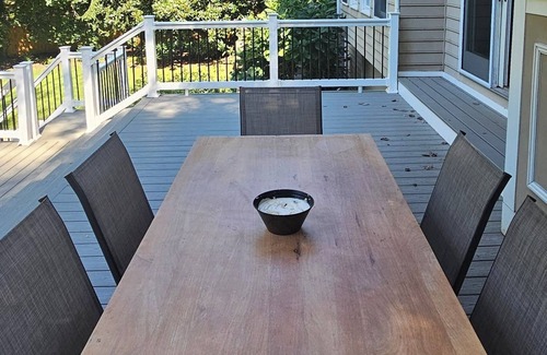 Annapolis House | Spacious 6-bedroom home with pool in quiet neighborhood near USNA.